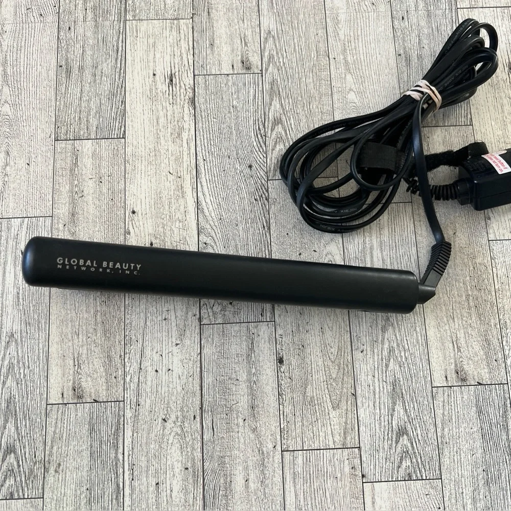 Chi Global Beauty Ceramic 1” Flat Iron Hair Straightener-Works